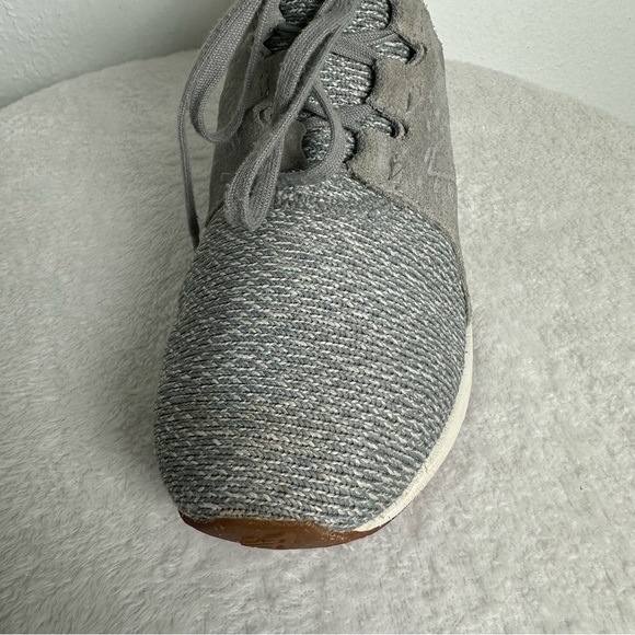 New Balance Gray Athletic Shoes with Seamless Upper size 9.5 - Picture 8 of 10